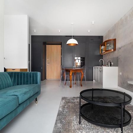Wola Artistic Designer Apartment Варшава Экстерьер фото