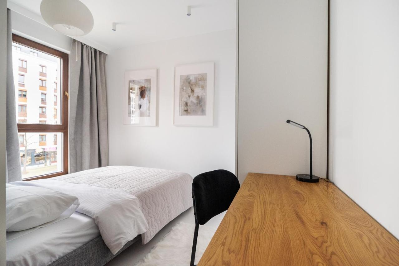Wola Artistic Designer Apartment Варшава Экстерьер фото
